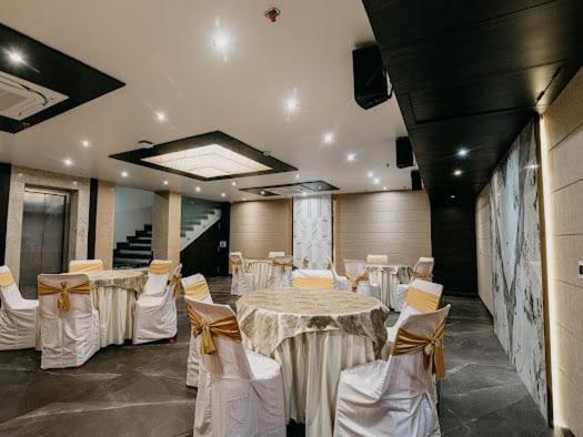 Hotel Emerald Inn Bhopal Exterior foto